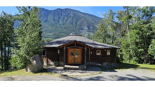 3584 St. Mary Lake Road  Kimberley, BC V1A 3K5