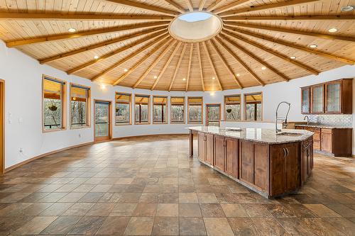 3584 St. Mary Lake Road, Kimberley, BC - Indoor