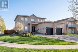 7 STONEMOUNT CRESCENT Essa, ON L3W 0C4