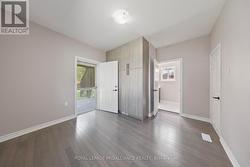 Main Level Main Bedroom With Ensuite - 