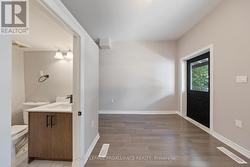 Main Level Livingroom W/Walkout And 3Pc Bathroom - 