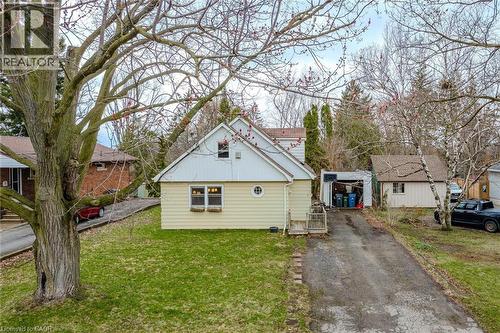 37 EDGEHILL Drive  Guelph, ON N1H 5E3