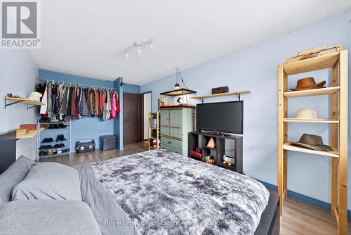 270 Kristin Grove, Mississauga, ON - Indoor Photo Showing Bedroom