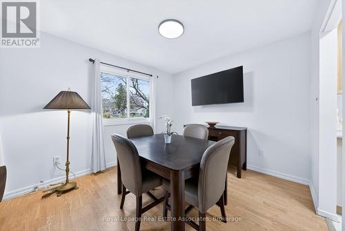 270 Kristin Grove, Mississauga, ON - Indoor Photo Showing Dining Room