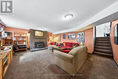 270 Kristin Grove, Mississauga, ON - Indoor Photo Showing Living Room With Fireplace