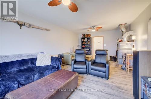 1864 Coronation Boulevard, Cambridge, ON - Indoor Photo Showing Living Room