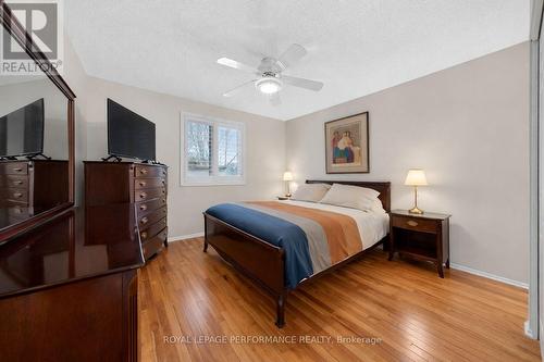 270 Compton Avenue, Ottawa, ON - Indoor Photo Showing Bedroom