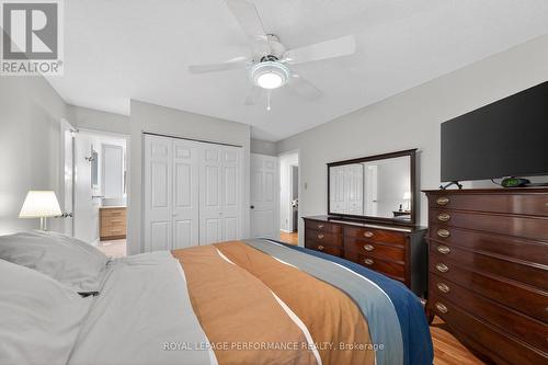 270 Compton Avenue, Ottawa, ON - Indoor Photo Showing Bedroom