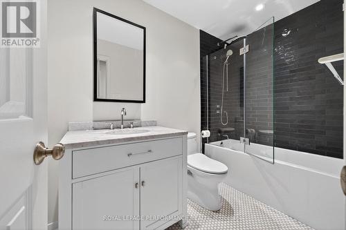270 Compton Avenue, Ottawa, ON - Indoor Photo Showing Bathroom