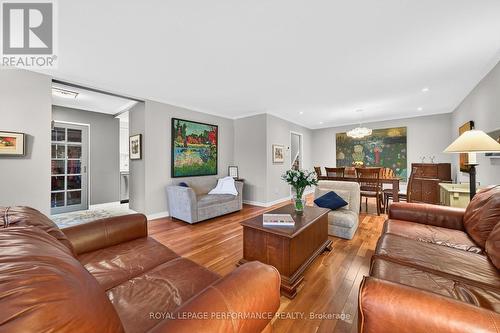 270 Compton Avenue, Ottawa, ON - Indoor Photo Showing Living Room