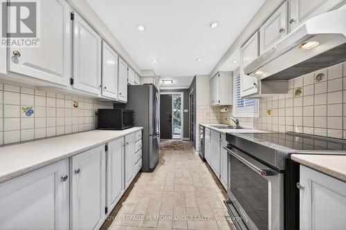 270 Compton Avenue, Ottawa, ON - Indoor Photo Showing Kitchen