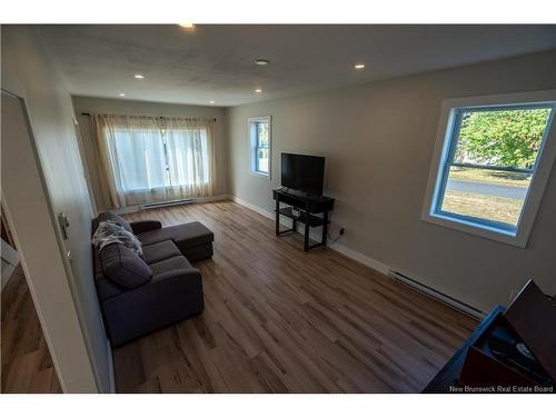 8 Dufferin Rd, Chipman, NB 