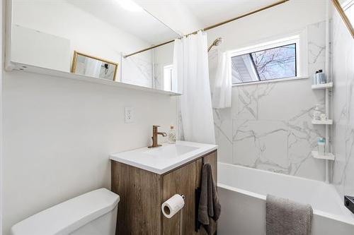 257 Winterton Ave, Winnipeg, MB 