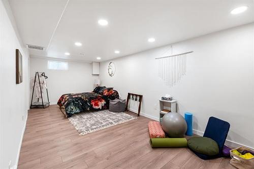 257 Winterton Ave, Winnipeg, MB 