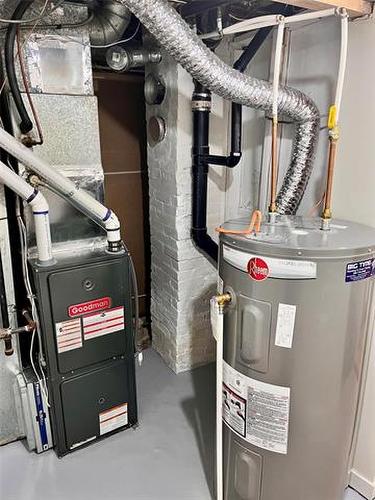 257 Winterton Ave, Winnipeg, MB 