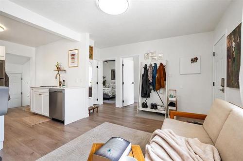 257 Winterton Ave, Winnipeg, MB 