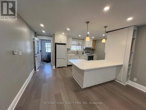 73 Murray Drive, Aurora, ON - Indoor Photo Showing Kitchen