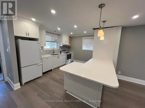 73 Murray Drive, Aurora, ON - Indoor Photo Showing Kitchen