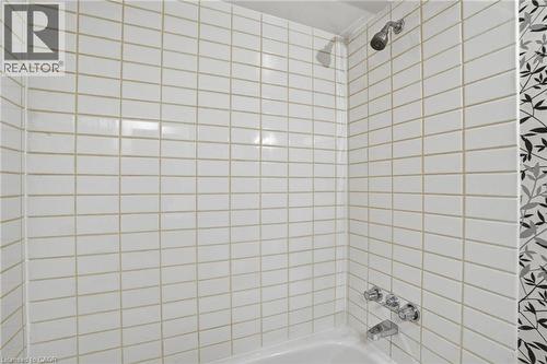 222 Jackson Street W Unit# 606, Hamilton, ON - Indoor Photo Showing Bathroom
