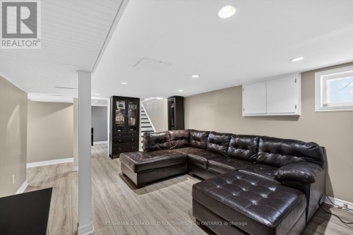 56 Thomas Janes Drive, London South (South G), ON - Indoor