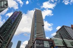 2406 - 4065 CONFEDERATION PARKWAY  Mississauga, ON L5B 0L4