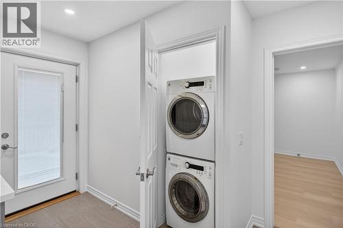 188 Tuxedo Avenue S, Hamilton, ON - Indoor Photo Showing Laundry Room