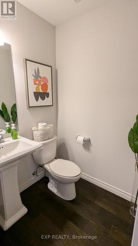 90 Robert Peel Road, Kitchener, ON - Indoor Photo Showing Bathroom