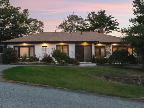 9 Lynwood Drive, Halifax, NS 