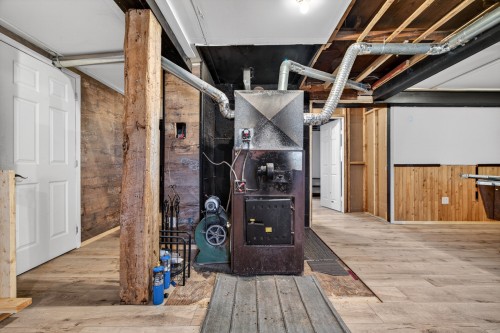 Salle familiale - 922 Ch. Bellevue E., Cap-Saint-Ignace, QC - Indoor Photo Showing Other Room