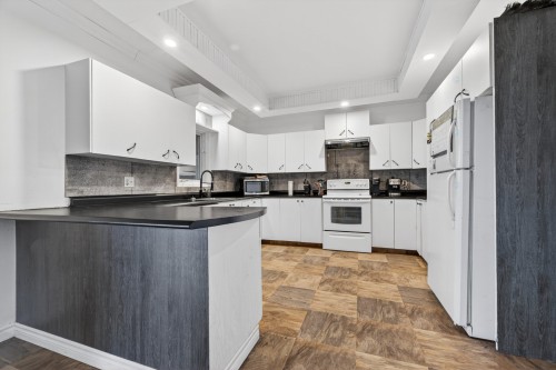 Cuisine - 922 Ch. Bellevue E., Cap-Saint-Ignace, QC - Indoor Photo Showing Kitchen