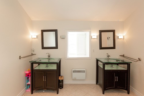 Bathroom - 15831 Rue Du Moulin, Montréal (L'Île-Bizard/Sainte-Geneviève), QC - Indoor