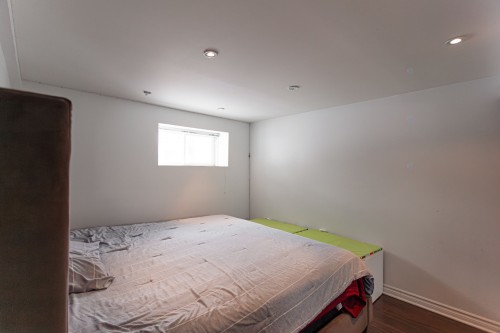 Bedroom - 15831 Rue Du Moulin, Montréal (L'Île-Bizard/Sainte-Geneviève), QC - Indoor Photo Showing Bedroom