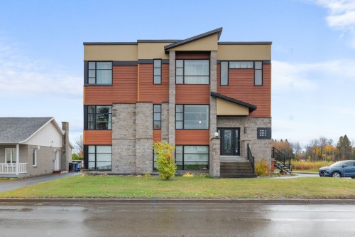 2741 Rue de la Faune  Québec (La Haute-Saint-Charles), QC G3E 0E9