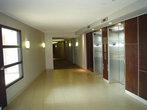 Elevator - 2208-15 Boul. La Fayette, Longueuil (Le Vieux-Longueuil), QC - Indoor Photo Showing Other Room