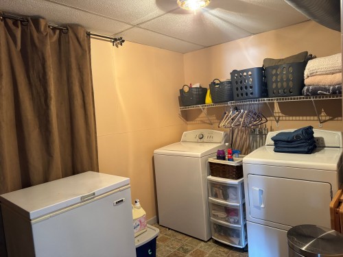 Salle de lavage - 852 Ch. Des Merles, Rapide-Danseur, QC - Indoor Photo Showing Laundry Room