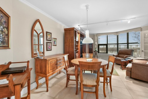 Coin-repas - 703-3 Boul. Simard, Saint-Lambert, QC - Indoor Photo Showing Dining Room