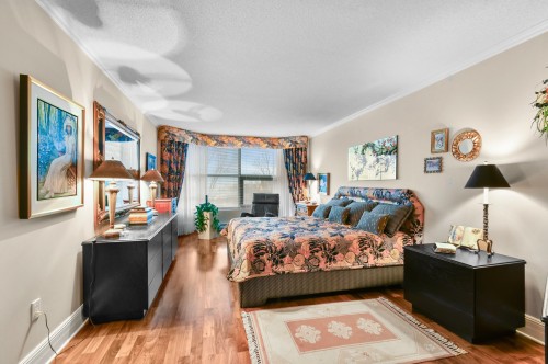 Chambre à coucher principale - 703-3 Boul. Simard, Saint-Lambert, QC - Indoor Photo Showing Bedroom