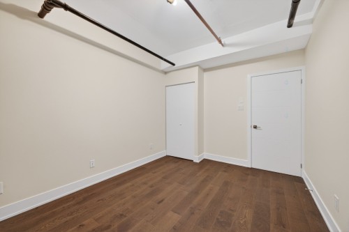 Office - 1425 Rue Montcalm, Montréal (Ville-Marie), QC - Indoor Photo Showing Other Room