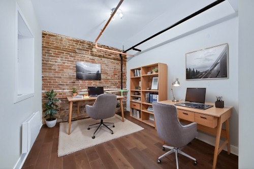 Office - 1425 Rue Montcalm, Montréal (Ville-Marie), QC - Indoor Photo Showing Office