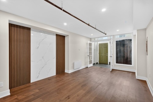 Living Room - 1425 Rue Montcalm, Montréal (Ville-Marie), QC - Indoor Photo Showing Other Room