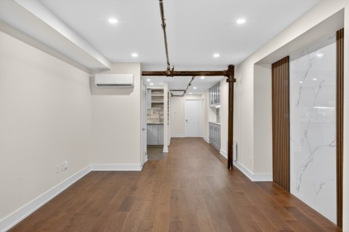 Living Room - 1425 Rue Montcalm, Montréal (Ville-Marie), QC - Indoor Photo Showing Other Room