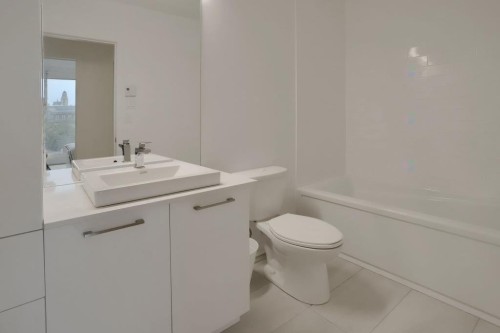 Salle de bains - A506-5200 Av. Gatineau, Montréal (Côte-Des-Neiges/Notre-Dame-De-Grâce), QC - Indoor Photo Showing Bathroom