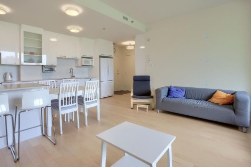 Salon - A506-5200 Av. Gatineau, Montréal (Côte-Des-Neiges/Notre-Dame-De-Grâce), QC - Indoor