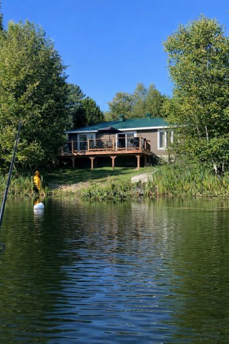 Back of Structure - 400 Ch. De Kipawa, Kipawa, QC - Outdoor With Body Of Water