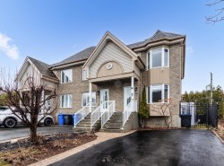 331 Rue des Bruants  Pincourt, QC J7W 9Y2