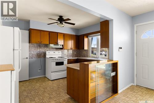 263 Mcintyre Street, Regina, SK - Indoor Photo Showing Kitchen
