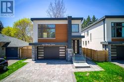 1362 KENMUIR AVENUE  Mississauga, ON L5G 4B4