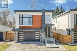 1362 KENMUIR AVENUE  Mississauga, ON L5G 4B4