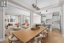 1318 COURTLEIGH TRAIL Oakville, ON L6H 7Y5