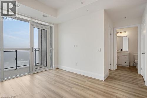 60 Charles Street W Unit# 1904, Kitchener, ON - Indoor Photo Showing Other Room